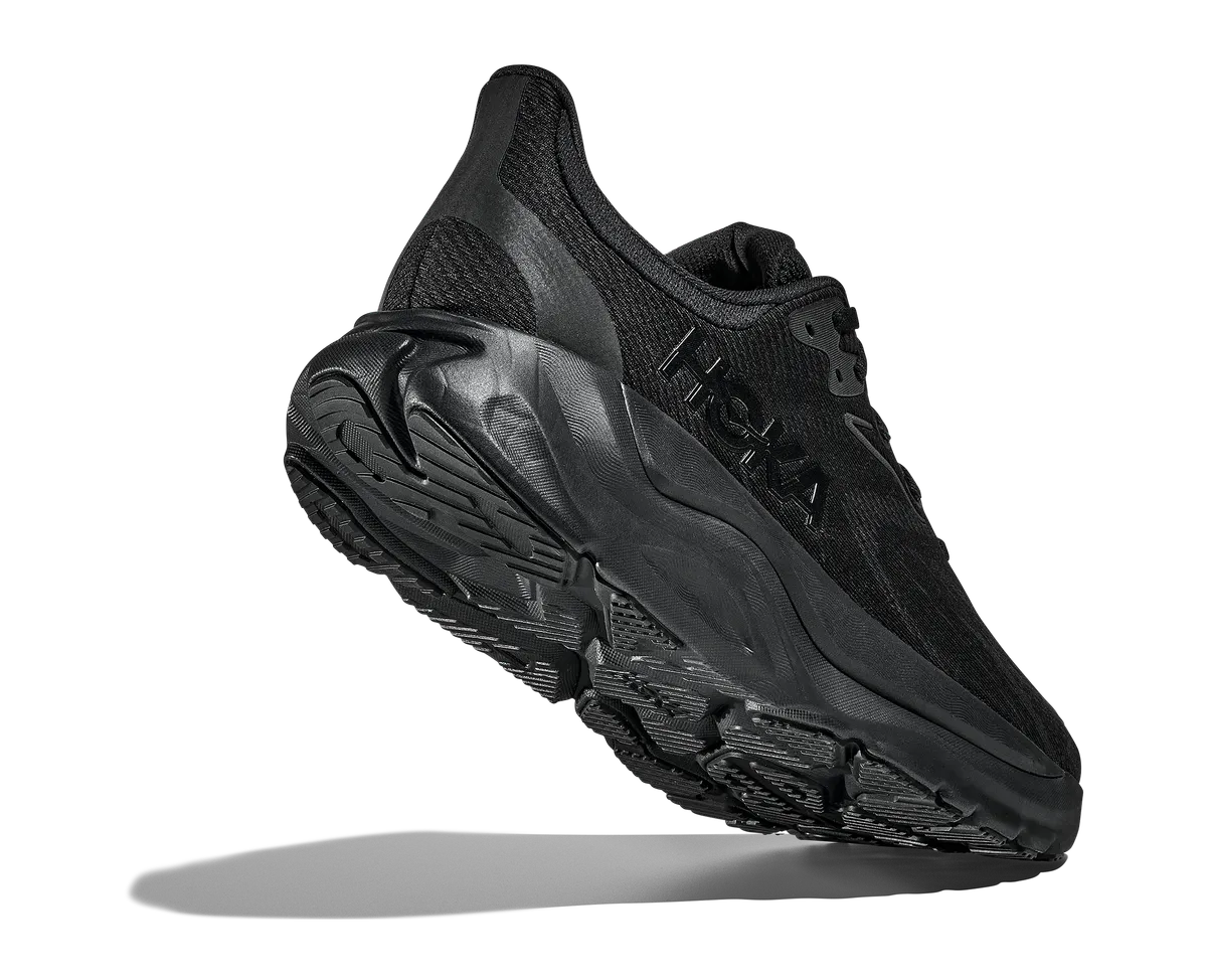 HOKA M ARAHI 8 BLACK
