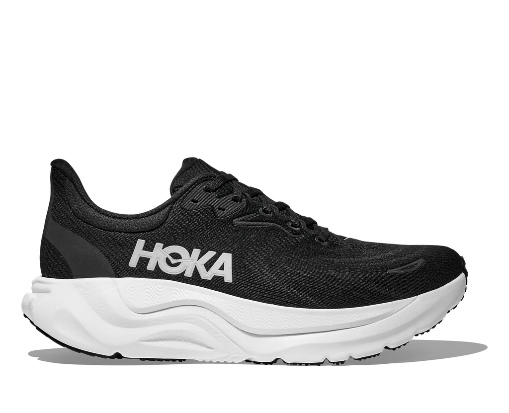 HOKA M ARAHI 8 BLACK / WHITE