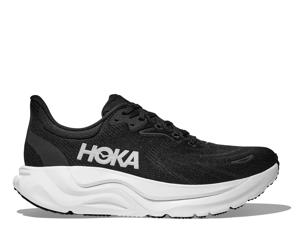 HOKA M ARAHI 8 BLACK / WHITE
