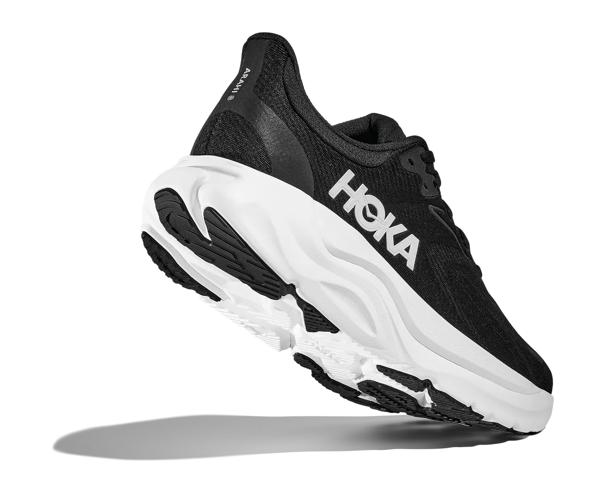 HOKA M ARAHI 8 BLACK / WHITE