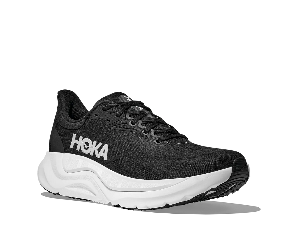 HOKA M ARAHI 8 BLACK / WHITE