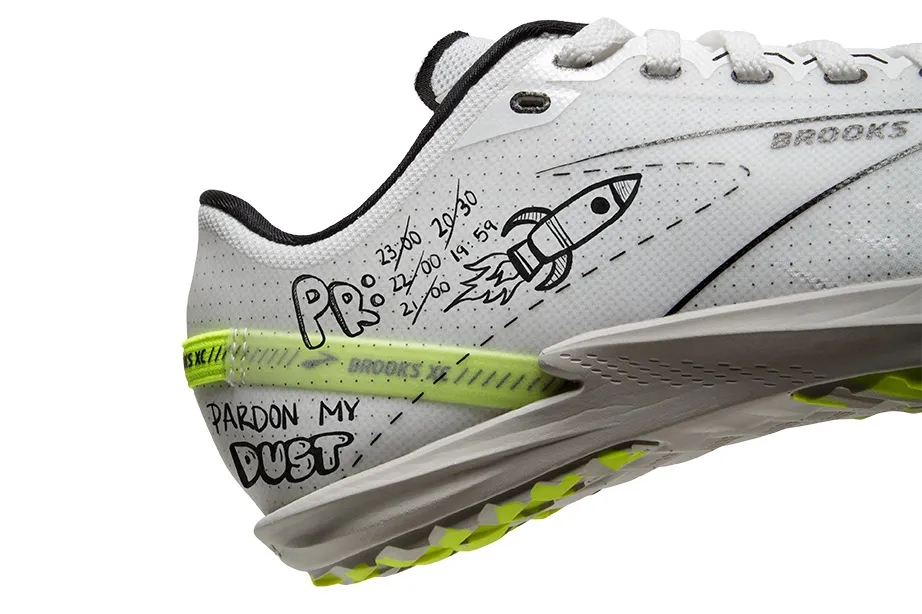BROOKS DRAFTKINGS XC SPIKE WHITE/BLACK/NIGHTLIFE